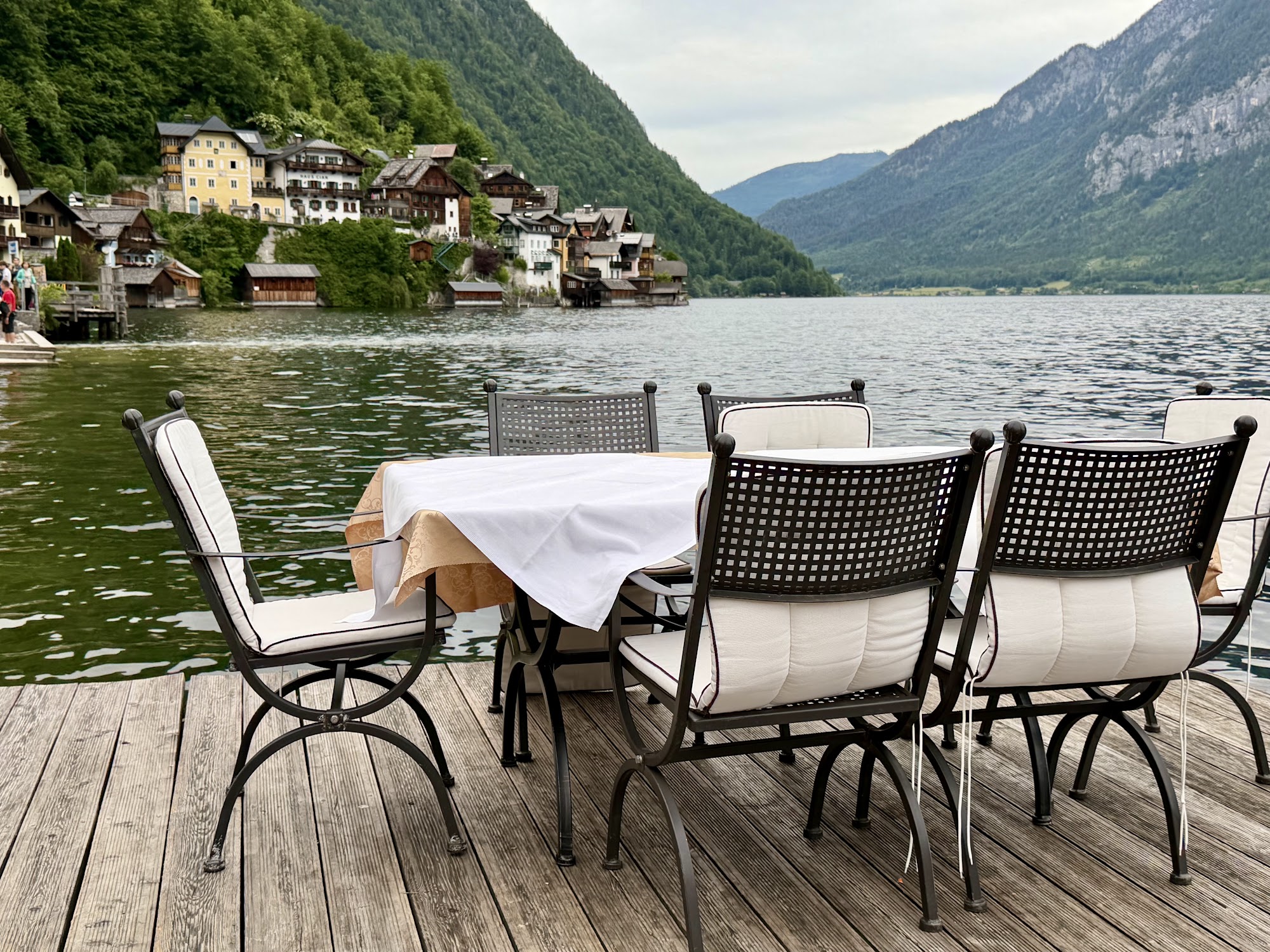 Waterside table with a panoramic Lake Hallstatt view